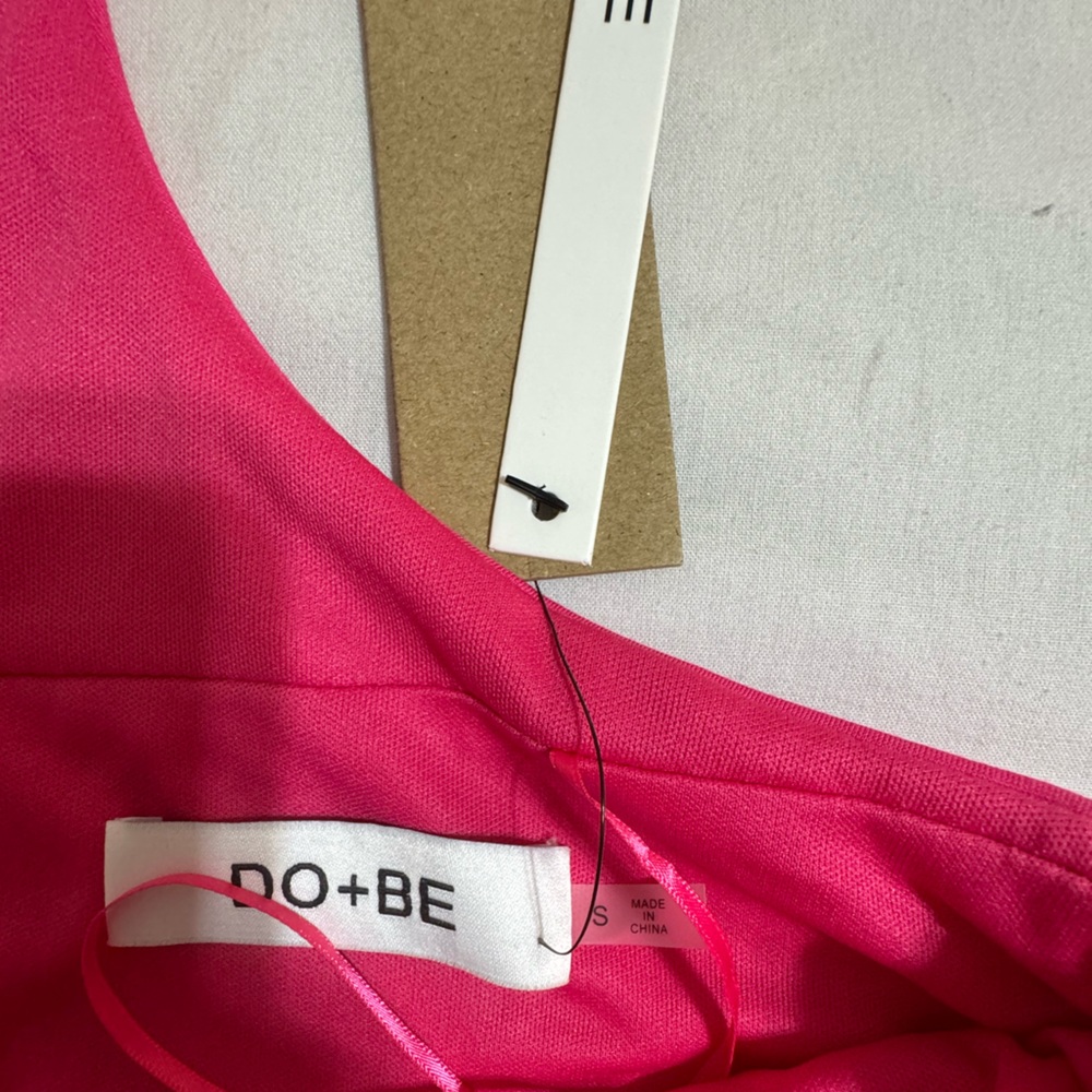 Pink Mock Neck Crop Top - Picture 3 of 4